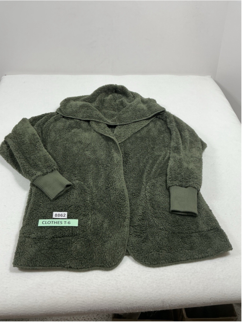 Womans Excellent Kim & Thread Fleece Jacket Olive Green One Size Open Front